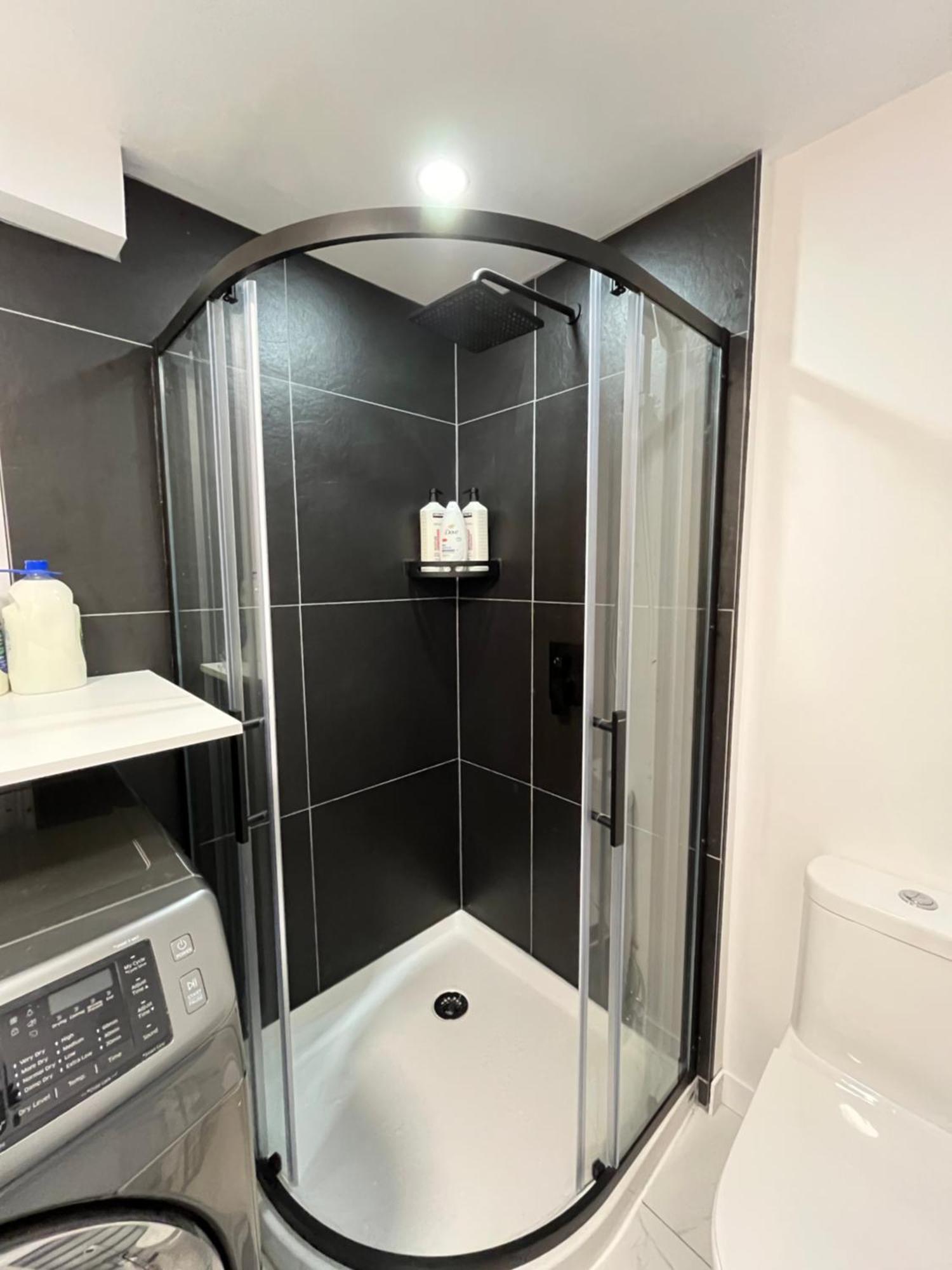 Luxuria, Unique En Ville ดรัมมอนวิลล์ ภายนอก รูปภาพ